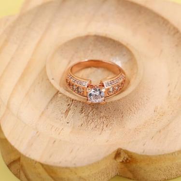 Imagem de Anel feminino banhado a ouro, peça de coquetel de casamento, zircônia cúbica, zircônia cúbica romântica, zircônia cúbica brilhante para ela YC6455, Latão, Sem pedra preciosa