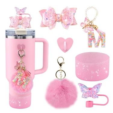 Imagem de Conjunto de 6 peças de acessórios de copo Stanley rosa - tampa de cobertura de palha de borboleta, laço brilhante para canudo, bota de silicone brilhante, pingente de letra e pompom para copos satnley