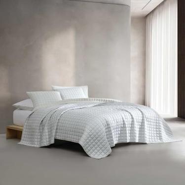Imagem de Calvin Klein - Conjunto de colcha, roupa de cama super macia com fronhas combinando, design de ponto reversível, essencial de quarto moderno (Tencel cinza sólido, King)