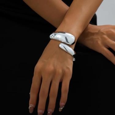 Imagem de Pulseira grossa para mulheres em tom de ouro, pulseira moderna, joias modernas, presentes de natal, presentes de amizade para mulheres, dia dos namorados, Medium, Latão, Sem Pedra Preciosa