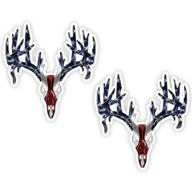 Imagem de Pacote de 2 adesivos de caveira de veado patriótico - decalques de vinil com chifres da bandeira americana - adesivos de caveira de caça à prova de intempéries para carro, caminhão, refrigerador