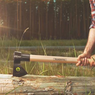 Imagem de Machado Soldado Com Cabeça Redonda Tramontina Em Aço Com Cabo De Madeira 90 Cm