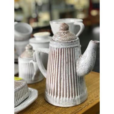 Imagem de Bule de cafe em ceramica - PROPRIA