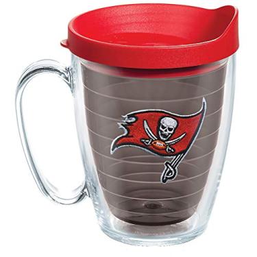 Imagem de Tervis Feito nos EUA Copo isolado Tampa Bay Buccaneers de parede dupla NFL mantém as bebidas frias e quentes, caneca de 473 ml, logotipo principal - interior de quartzo