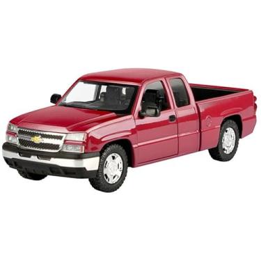Imagem de 2006 1500 Pickup Truck Red Metallic Die-Cast Collection Series 1/25 Diecast Model Car by Motormax 79393-MRD