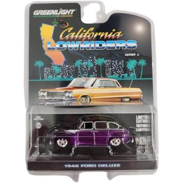 Imagem de Greenlight 63070-A California Lowriders Series 6-1946 Fordor Super Deluxe - Dark Purple Metallic & Black Two-Tone 1:64 Scale