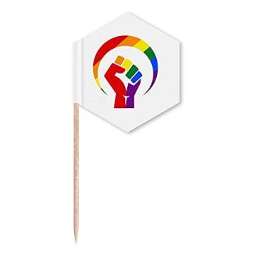 Imagem de Diferenças de gênero em torno da igualdade do arco-íris, bandeiras de palitos de cupcake, palitos de festa celebração