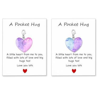 Imagem de 2 peças de presente de abraço de bolso para namorada casal romântico presentes para namorado, casamento, aniversário de 1 ano, presente de dia dos namorados para casais, chaveiro de coração com cartão