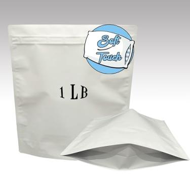 Imagem de YINGZON Pacote com 20 sacos grandes de Mylar de toque macio, saco premium à prova de cheiro de 37 x 41,7 cm com branco fosco dupla face, sacos de embalagem de folha de alumínio para armazenamento de