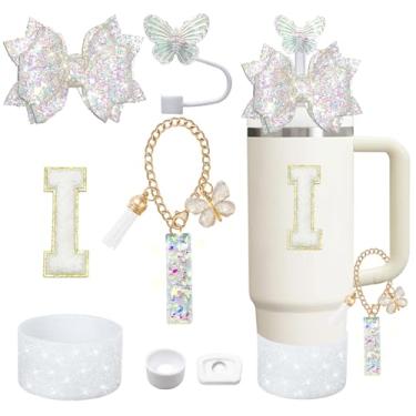 Imagem de Liangang Conjunto de acessórios de copo branco de 7 peças para Stanley 850 g 1,134 g, incluindo bota, tampa à prova de derramamento, capa de canudo de borboleta, letra adesiva, pingentes de letras