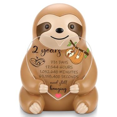 Imagem de FTONENI Estatueta de preguiça 2 anos para casal, linda resina preguiça segurando coração placa acrílica, presente romântico engraçado para namorada, namorado, marido, esposa, decoração de mesa