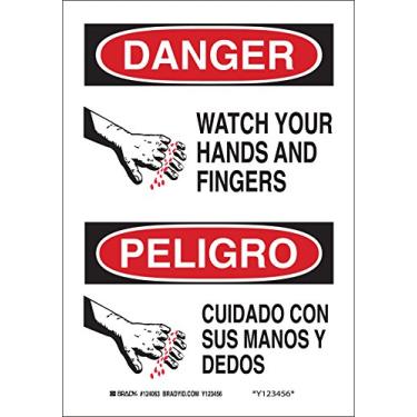 Imagem de Brady Placa bilíngue 124062, legenda "Watch Your Hands and Fingers/Cuidado Con Sus Manos Y Dedos", 25,4 cm de altura, 17,8 cm de largura, preto e vermelho sobre branco
