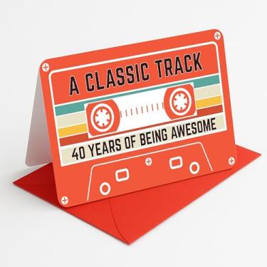 Imagem de Presente de aniversário de 40 anos - Design de fita cassete retrô - Uma faixa clássica - 40 anos de ser incrível - cartão de felicitações de 40 anos para ele ou ela - 11,4 x 18 cm com envelope