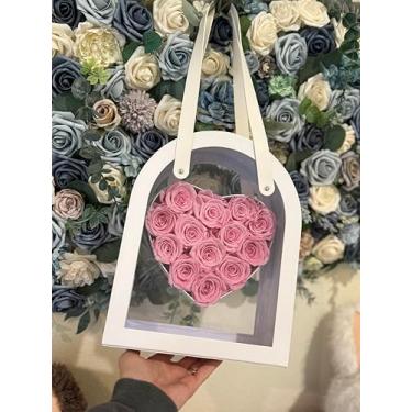 Imagem de Lanterna de exibição de coração rosa preservada, 13 rosas eternas em moldura branca, preta (moldura branca, rosa rosa)