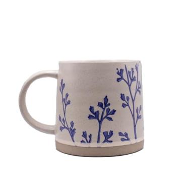 Imagem de Caneca de café de cerâmica feita à mão, xícara de café de 473 ml, 450 ml | Caneca pesada ideal para chá verde ou café | Caneca de café grande | Caneca de cerâmica com design floral pintada à mão |
