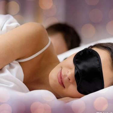 Imagem de Máscara de dormir luxuosa para homens e mulheres, máscaras de olhos macias e confortáveis para dormir, cobertura de sombra, venda leve para dormir, para dormir confortável, cochilos e trabalho em