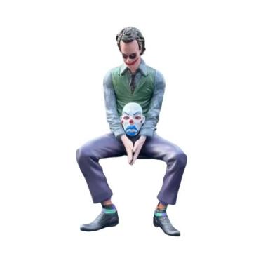 Imagem de Boneco Colecionável De 10cm Do Joker (Heath Ledger) Sentado Para Decor