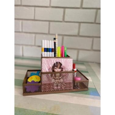 Imagem de Suporte de ferro ideal para organizar material de escritorio e escolar