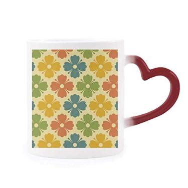 Imagem de Caneca de grés com flores e pétalas de grama sensível ao calor Caneca vermelha que muda de cor