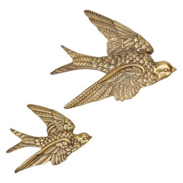 Imagem de WADORN Escultura de arte de parede de pássaro, pássaro de ouro antigo esculpido 3D decoração de parede flutuante resina antiga andorinha ornamentos para pendurar em casa, jardim, cerca, pátio, varanda