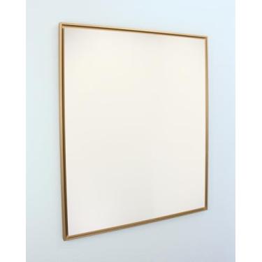 Imagem de Espelho de parede Parker Metro 76.2 cm x 91.4 cm sobre pia espelho de banheiro, espelho retangular de vidro temperado "latão", ótimo para corredor/entrada/quarto, pendurado horizontal/retrato/vertical