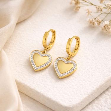 Imagem de Brinco Argolinha Dourada Coração Borda Cravejada Aço Inox