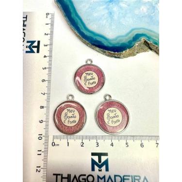 Imagem de Pingente Resinado Meu Santo É Forte - Niquel - 01 Unidade - no-brand