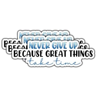 Imagem de (3 peças) Adesivo Never Give Up Because Great Things Take Time com citação motivacional decalques de vinil à prova d'água para livros, laptops, telefone, garrafas de água, copo Kindle de 7,6 cm