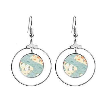 Imagem de Brincos de argola pendentes com estampa de folhas de flores no Japão