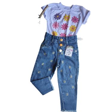 Imagem de Conjunto feminino Disney -calça jeans e T-shirt - modinha
