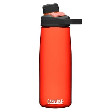 Imagem de CamelBak Garrafa de água Chute Mag livre de BPA com Tritan Renew - tampa magnética protege enquanto bebe, 740 ml, vermelho ardente