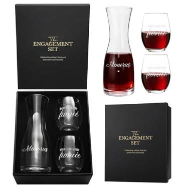 Imagem de AW BRIDAL Conjuntos de taças de vinho de noivado para casais 2025, presentes de noivo para mulheres e recém-casados, presente de casamento para noiva e noivo, conjunto de decantadores de vinho para