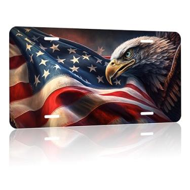 Imagem de ghatobty Placa de carro com bandeira americana águia frontal placa de licença bandeira patriótica decoração de carro personalizada, etiqueta de vaidade de 12,2 x 15,5 cm, alumínio à prova de ferrugem,