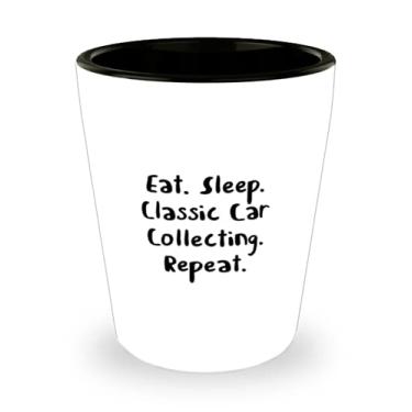 Imagem de Coleção de carros clássicos fofos, comer. Dormir. Coleção de carros clássica Repetir, belo copo de shot para amigos de