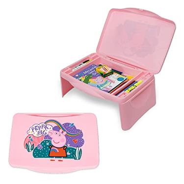 Imagem de Peppa Pig Mesa de colo infantil com armazenamento - tampa dobrável e design dobrável - portátil para viagens ou uso na cama em casa - ótima para escrever, ler ou outras atividades escolares
