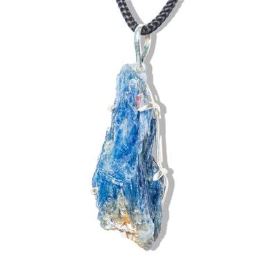 Imagem de Colar Cianita Azul Natural Garra Prateado 40 a 50mm