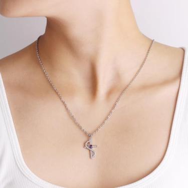 Imagem de Colar com pingente de cruz cristã sagrada – elegantemente trabalhado com um coração de zircão roxo/branco e design curvado em S, perfeito para cristãos devotos, adjustable, Aço inoxidável Zircônia