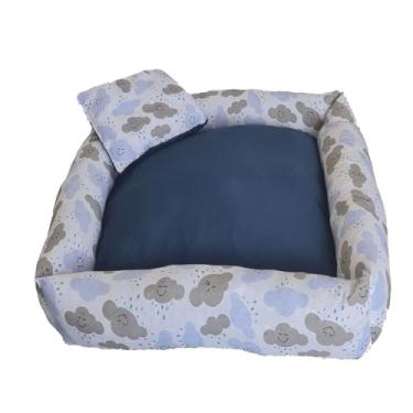 Imagem de Cama Pet Quadrada com Almofada, Tecido Tricoline 100% Algodão, 40x40x15 cm, Tamanho Pequeno (Azul Bebê e Azul Marinho Nuvem)