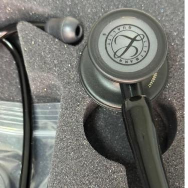 Imagem de Estetoscópio 3M Littmann Cardiology IV Cores Variadas, Black Editon 61