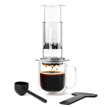 Imagem de AeroPress Clear Coffee Press, prensa francesa multifuncional, cafeteira manual estilo espresso e pour-over, preparo em 2 minutos, cafeteira portátil pequena para viagem e acampamento